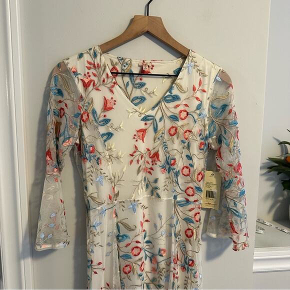 NWT Reba White Pink Blue Floral Embroidered Desert Maxi Dress Small - Picture 11 of 14